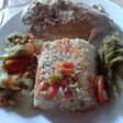 Arroz integral con verduras salteadas y filete de pollo