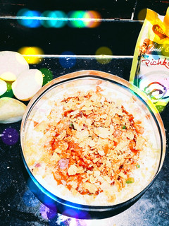 A picture of Aalu Tikki Chat.