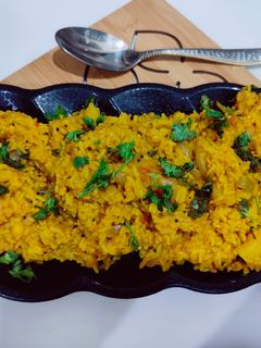 A picture of काठियावाड़ी मसाला खिचड़ी🍲.