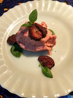 Foto de Sorbet de morango e manjericão