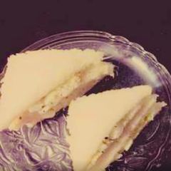 A picture of Kolkata Tea House Egg Sandwich.