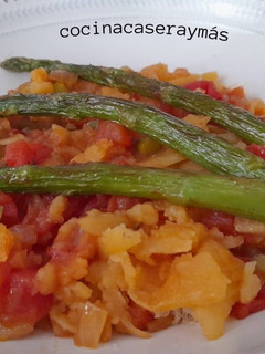 Una foto de Sopas perotas -con patatas y espárragos-