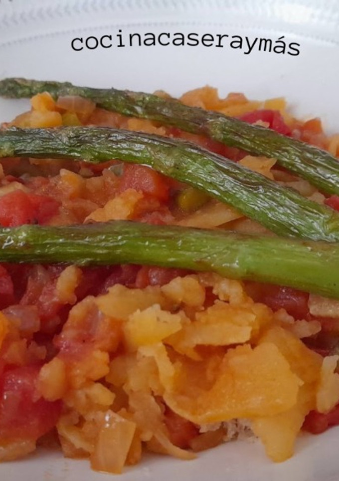 Una foto de Sopas perotas -con patatas y espárragos-