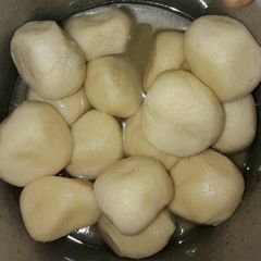 A picture of Rasgullas.