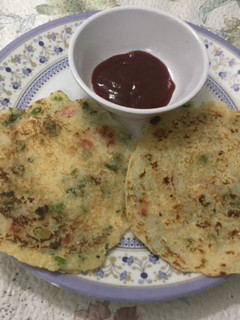 સોજીના ચીલા (Sooji Chila Recipe In Gujarati) રેસીપી મુખ્ય ફોટો