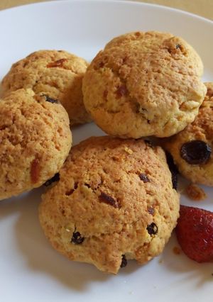 A picture of Coconut Raisins Cookies.