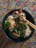Kale & Sausages - Salad Bowl (Gluten & Diary Free) (Healthy & Easy)