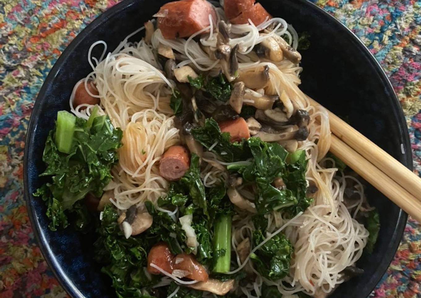 Kale & Sausages - Salad Bowl (Gluten & Diary Free) (Healthy & Easy)