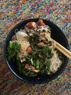 A picture of Kale & Sausages - Salad Bowl (Gluten & Diary Free) (Healthy & Easy).