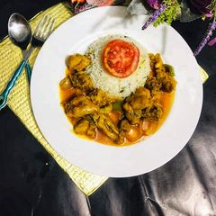 A picture of Chicken jalfrezi.