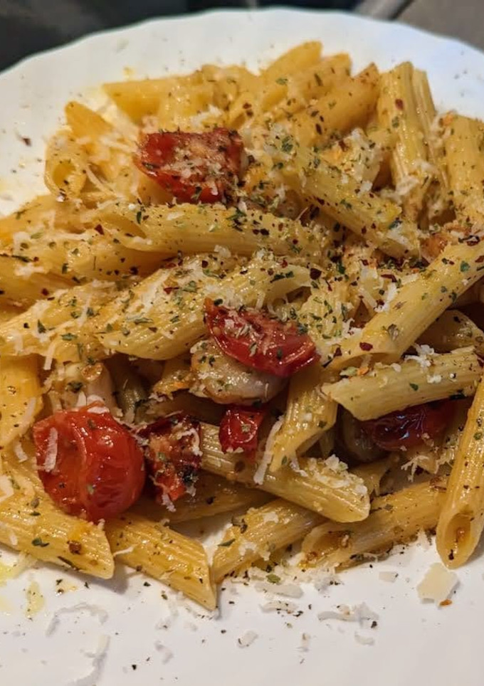 Una foto de Penne gamberetti & aglio