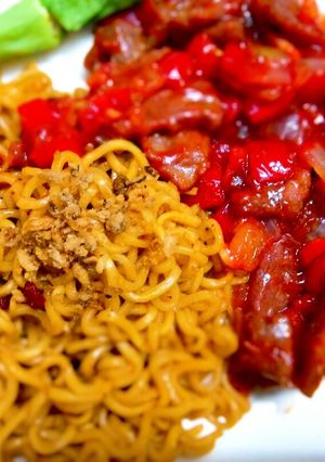 Hình của món Mì bò sốt cay.