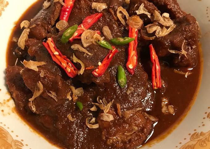 Semur daging pedas