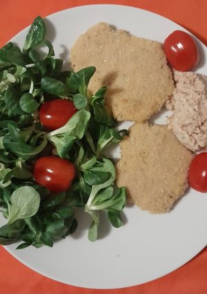 A picture of Chickpea Cutlets with Walnut Sauce.