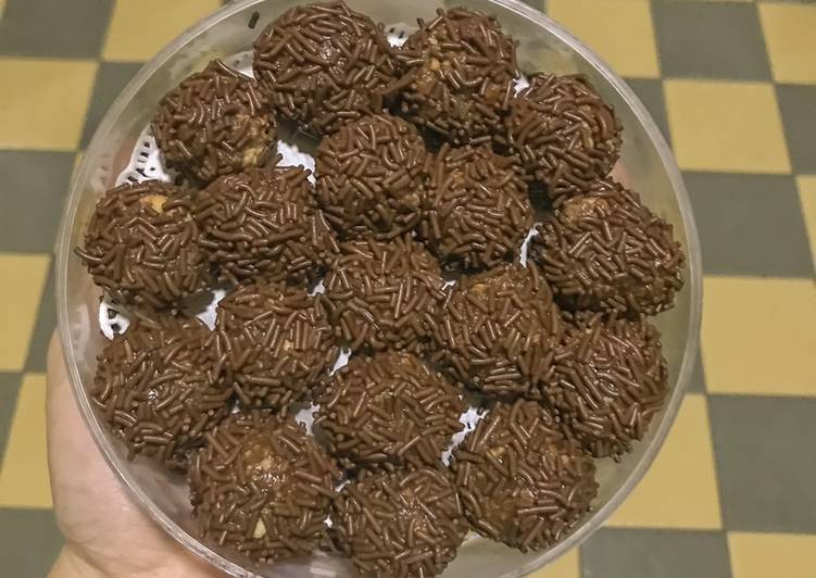 Choco Ball Cookies 🍪🍫