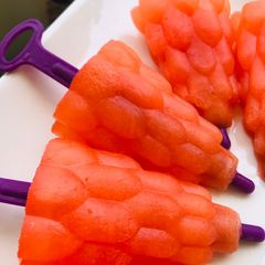 A picture of Ice popsicles.