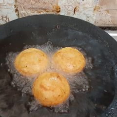 A picture of Crispy aalu tikki.