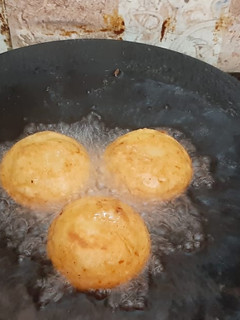A picture of Crispy aalu tikki.