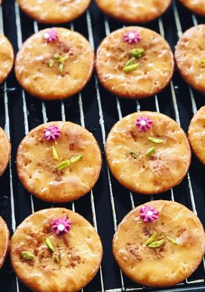 A picture of Butter puffs sata.