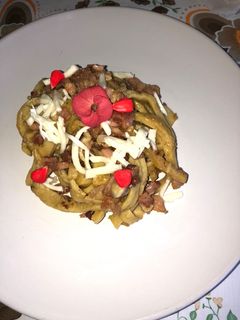 Una foto de Tagliatelle alla carbonara (Tallarines a la carbonara)