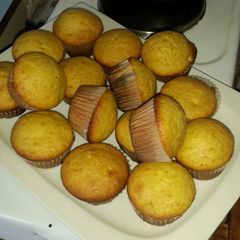 A picture of Queen cakes.