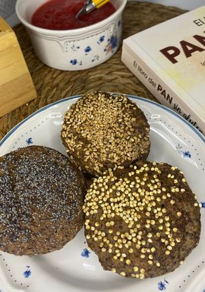 Una foto de Bollitos de Sarraceno y Quinoa Activados, con Calabacín !!!!! Sin gluten !!!!
