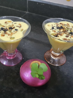 A picture of Banana mango smoothie.