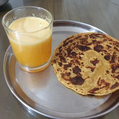 A picture of Aloo paratha instant.