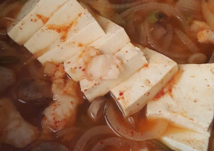 Cara Gampang Menyiapkan Kimchi Jjigae vegetarian Anti Gagal