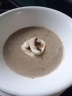 Una foto de Crema de champiñones riquísima 😻