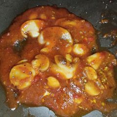A picture of Red Mushroom Sauce 🍄.