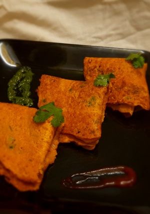 બેસન ના ચીલા (Besan Chila Recipe In Gujarati) રેસીપી મુખ્ય ફોટો