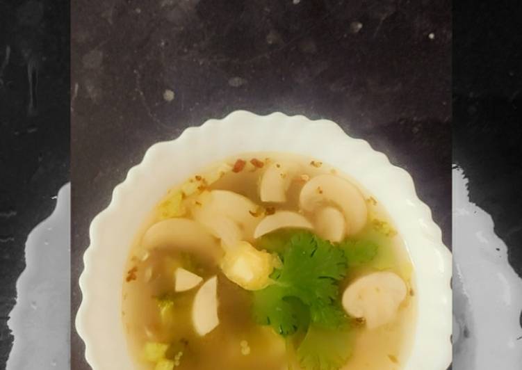 Easy Meal Ideas of Veg clear soup