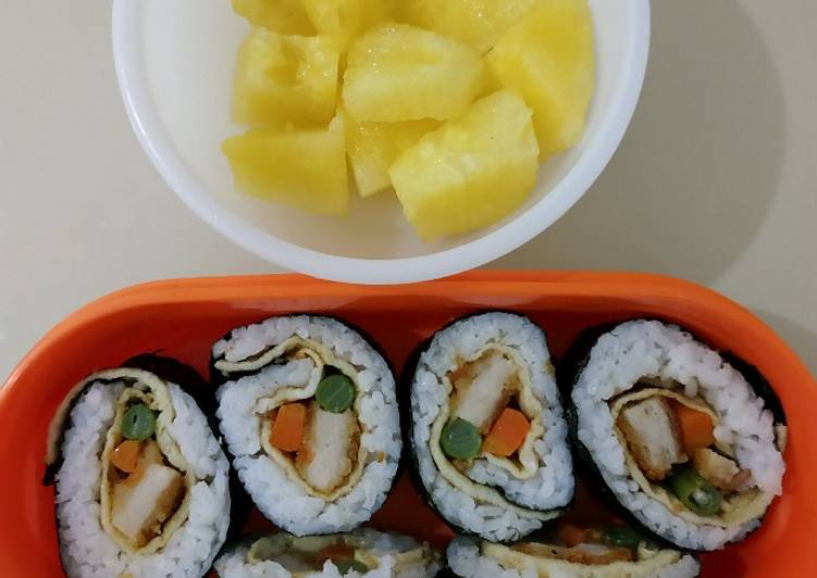 Sushi bekal anak