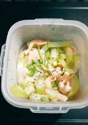 Hình của món Canh bầu nấu nấm bào ngư.