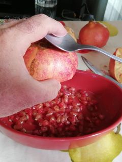 Una foto de Truco de Cocina : Cómo pelar una granada fácil. Truco 1