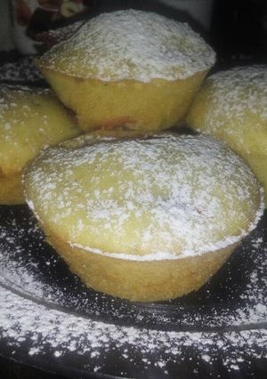 Una foto de Muffins de frutilla y vainilla
