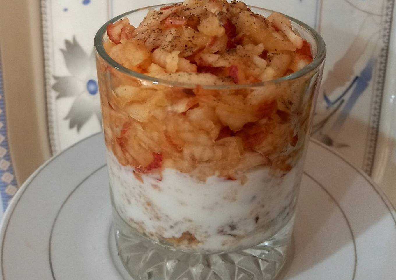Grated apple with yogurt delight ðððð
