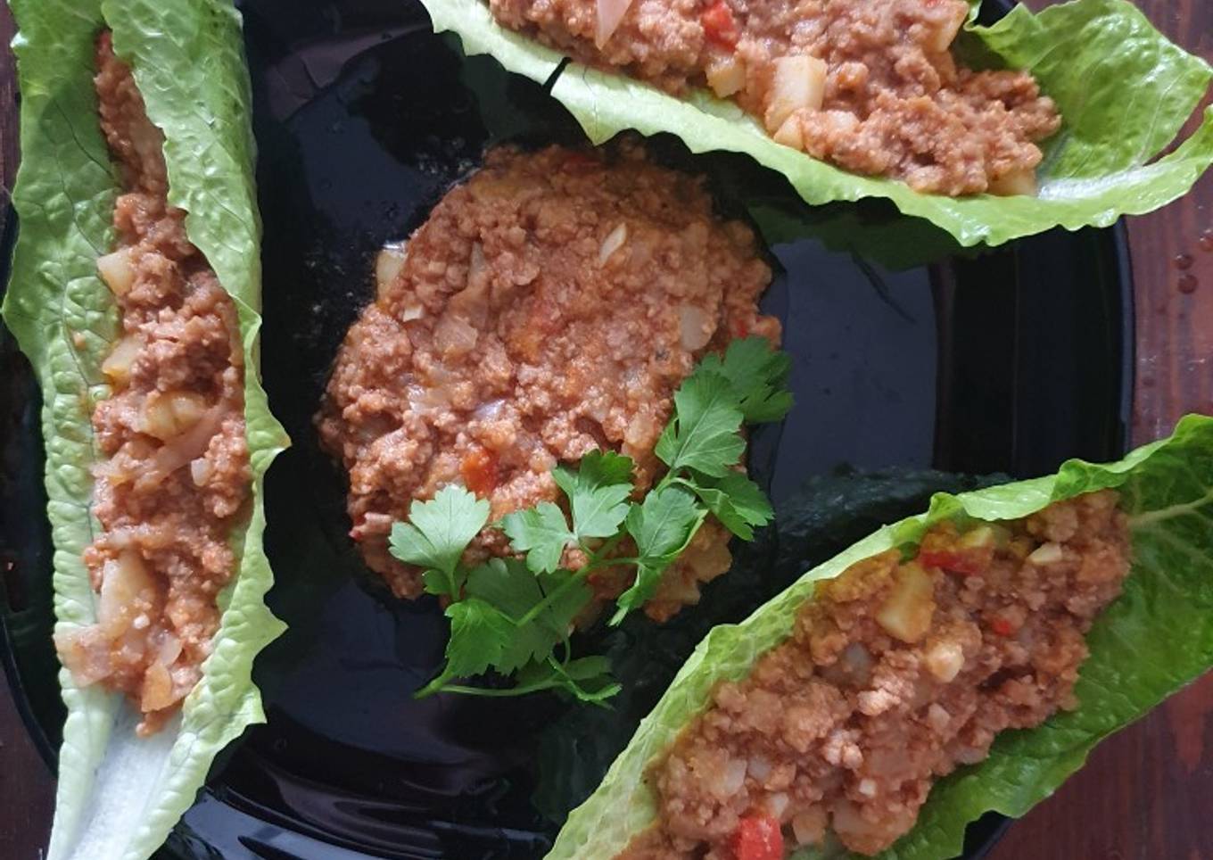 Tacos de lechuga con carne molida