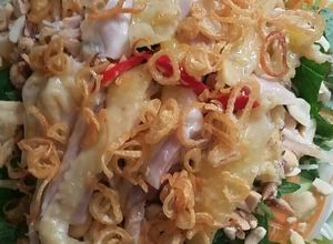 Hình của món Nộm Gà bắp cải.