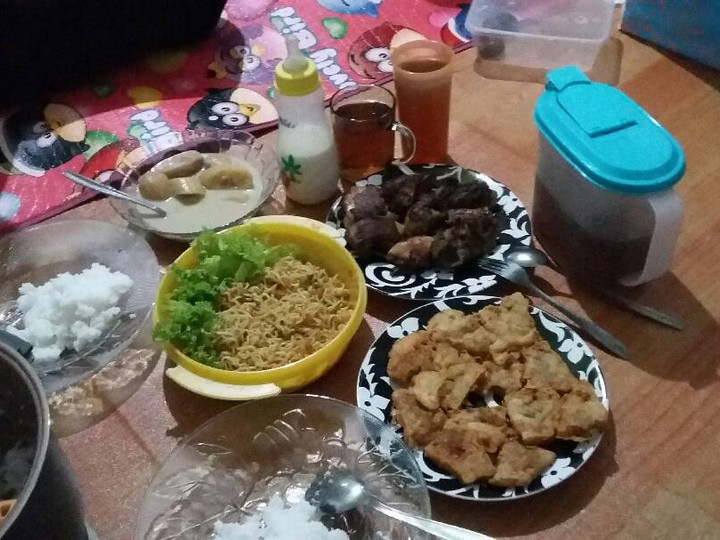 Anti Ribet, Memasak Ayam Bakar Bumbu Rendang Ala Happy Call Mama Tsabit Irit Untuk Jualan