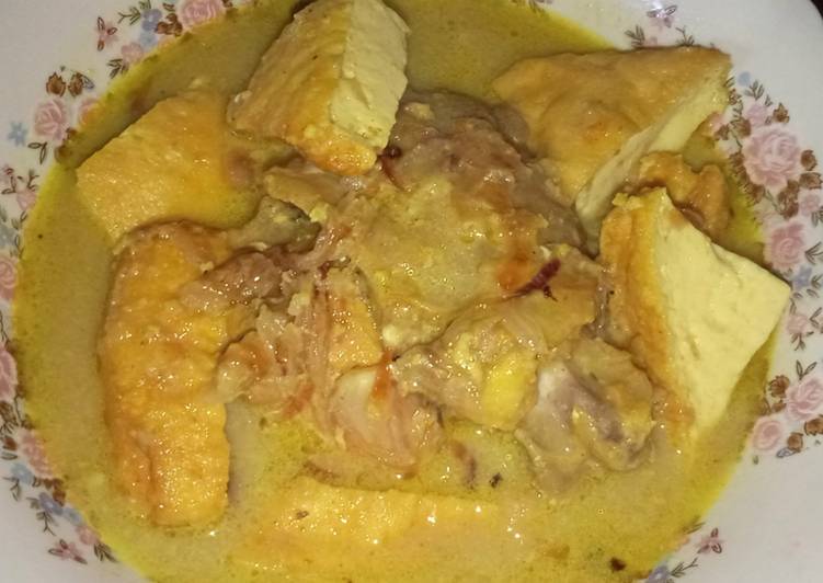 Opor Ayam Tahu