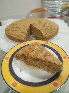 Una foto de Bizcocho de zanahoria con harina de avena sin azúcar