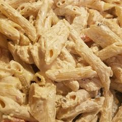A picture of Tomato Basil Chicken Pasta.