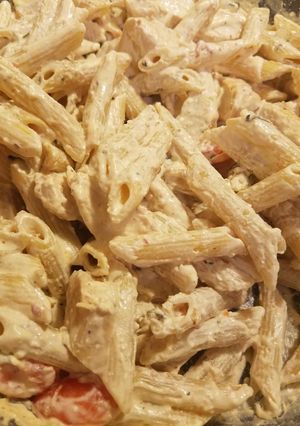 A picture of Tomato Basil Chicken Pasta.