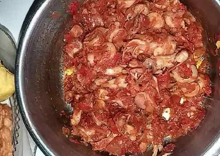 Bagaimana Menyiapkan Sambal Cumi Asin Anti Gagal