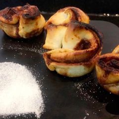 A picture of Cinnamon rolls.