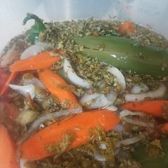 A picture of Pickled peppers.