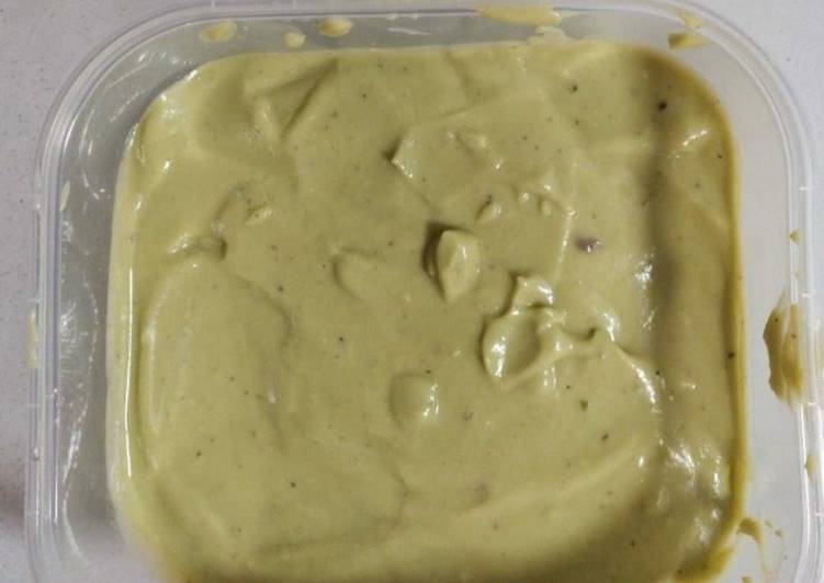 Dip light de aguacate y queso de untar