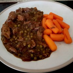 A picture of My Peppered Beef & Veg in Gravy with Mashed Potato. 😀.